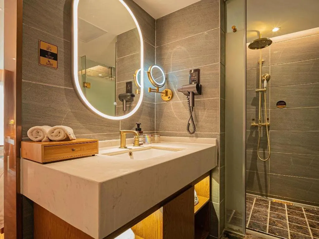 Hotel James Joyce Coffetel Xinyang Xixian Longhu Huayi