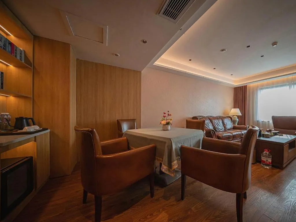 James Joyce Coffetel Xinyang Xixian Longhu Huayi Cina